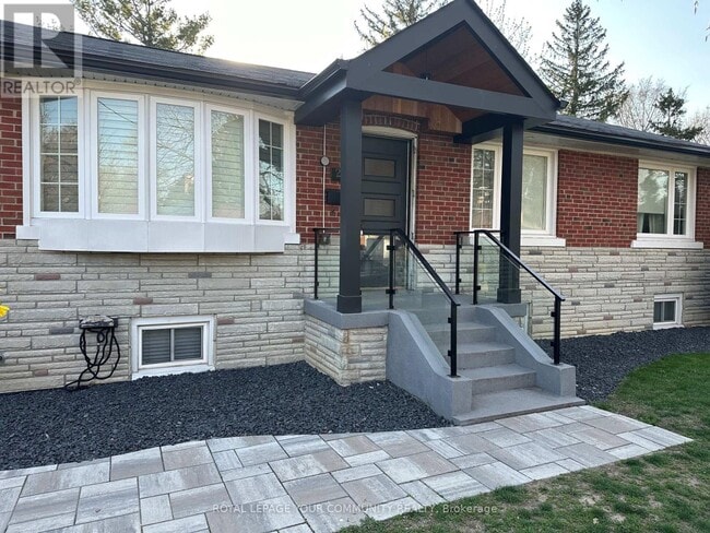 20 Bonny Lynn Ct in Toronto, ON - Building Photo - Building Photo