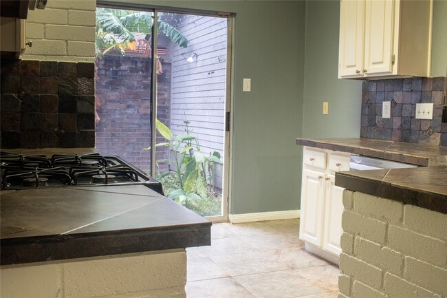 property at 13106 Hollowcreek Park Dr