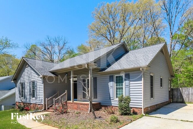 6310 Cardinal Wood Dr in Greensboro, NC - Building Photo - Building Photo