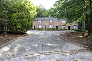 903 Amberly Ct Apartments