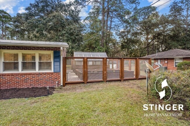 150 Brickyard Point Rd S in Beaufort, SC - Building Photo - Building Photo