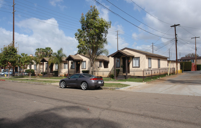 637-641 Highland Ave in National City, CA - Building Photo - Building Photo