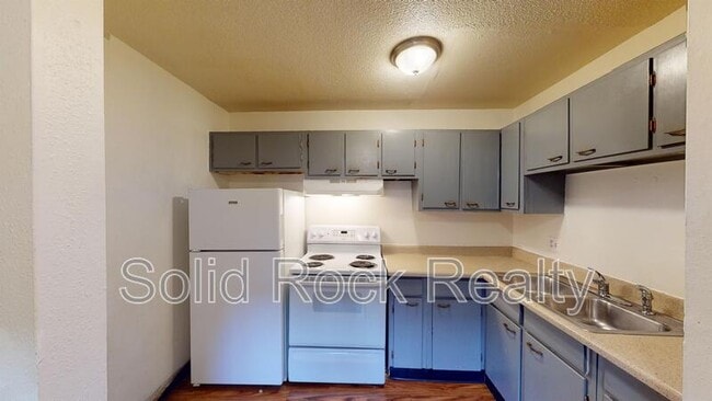 property at 1411 S Corona Ave