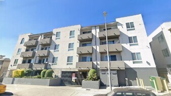 8935 Orion Ave in Los Angeles, CA - Building Photo