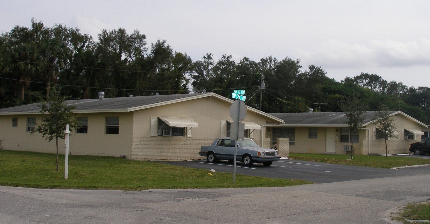 2608 SW 12th Ter in Fort Lauderdale, FL - Building Photo