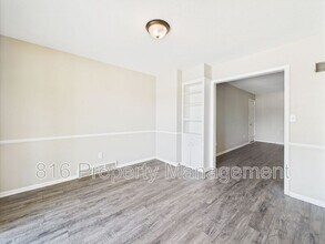 8030 Campbell St in Kansas City, MO - Building Photo - Building Photo