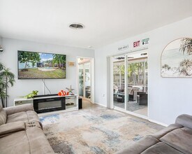 1906 N 31st Ave in Hollywood, FL - Building Photo - Building Photo