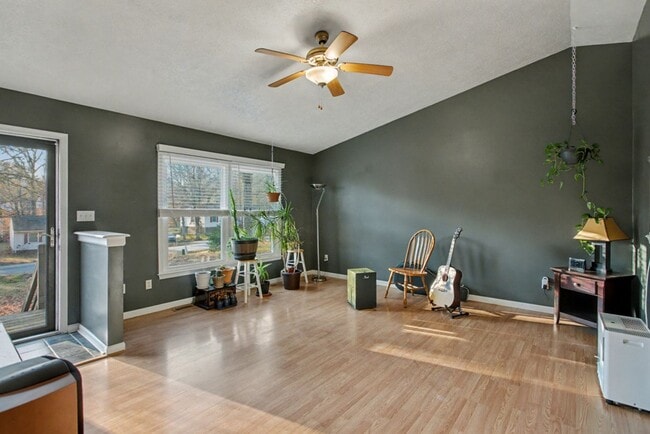 6253 Adams Hunt Dr in Williamsburg, VA - Building Photo - Building Photo