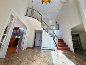 5 Glen Hill Ct in Dix Hills, NY - Building Photo - Building Photo