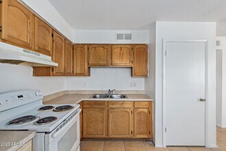 1623 E Wood St-Unit -101 in Phoenix, AZ - Foto de edificio - Building Photo