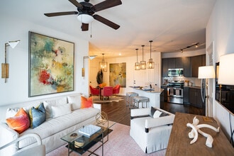 The Residence at Old Hickory Lake in Old Hickory, TN - Foto de edificio - Interior Photo