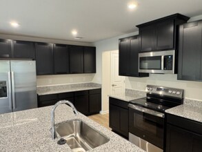 117 Grv Hl Ter in Lynchburg, VA - Building Photo - Building Photo