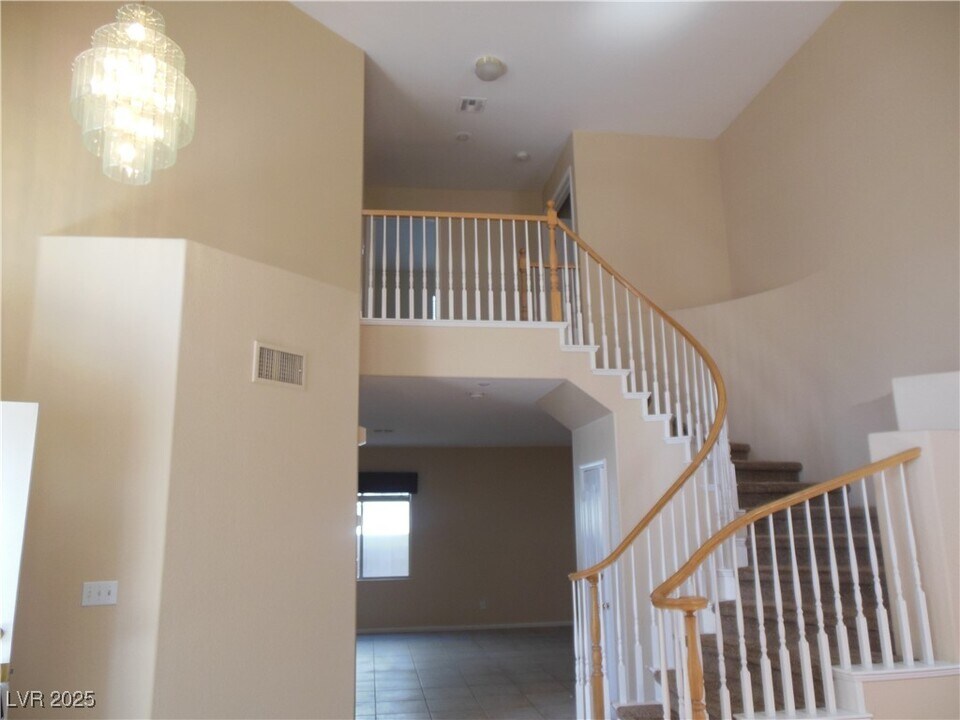 9891 Sierra Canyon Way in Las Vegas, NV - Building Photo