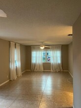 10106 44th Dr S, Unit 366 in Boynton Beach, FL - Building Photo - Building Photo