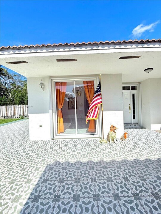 14121 SW 168th Ln in Miami, FL - Building Photo