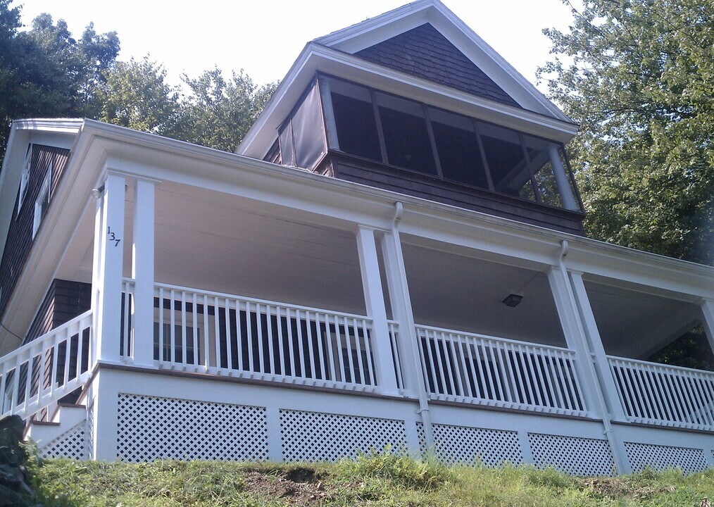 137 Villa St in Waltham, MA - Building Photo