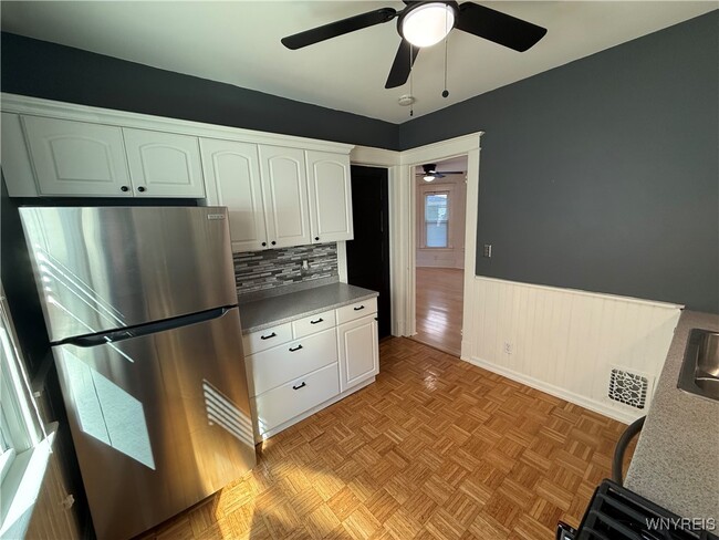 property at 95 Inwood Pl