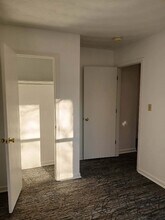 2403 Roanoke Ave in Newport News, VA - Building Photo - Building Photo