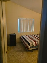 1116 W 56th St in San Bernardino, CA - Foto de edificio - Building Photo