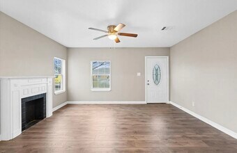 5244 Leeland St in Houston, TX - Foto de edificio - Building Photo