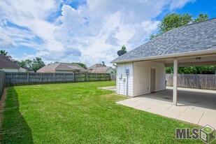 10436 Springpark Ave in Baton Rouge, LA - Building Photo - Building Photo