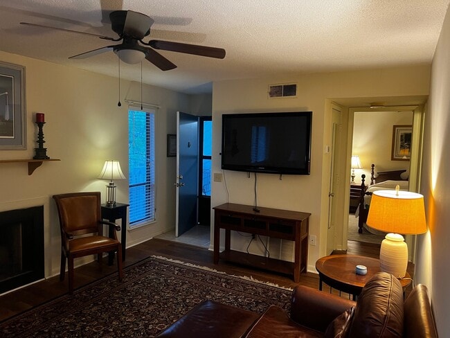 3213 Heathstead Place in Charlotte, NC - Building Photo - Building Photo