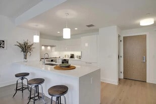 9 Ave At Port Imperial, Unit 925 in West New York, NJ - Building Photo