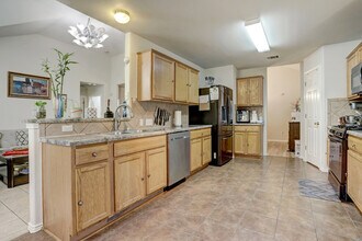 6613 Cromarty Ln in Austin, TX - Building Photo - Building Photo