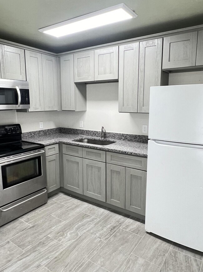 7210 SW 45th Pl, Unit 1 in Gainesville, FL - Building Photo - Building Photo