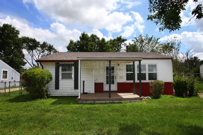 property at 1615 W Crawford St