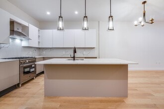 1021 Washington St in Hoboken, NJ - Foto de edificio - Building Photo