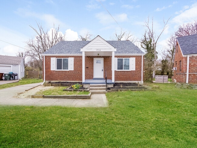 property at 1516 Collegewood Ln
