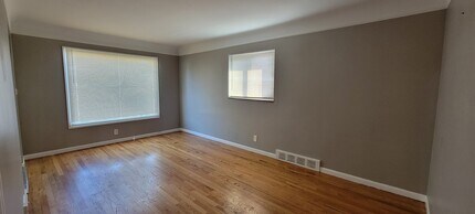 18258 Curtain Ave in Eastpointe, MI - Building Photo - Building Photo