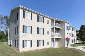 Fry Estates Apartments in Somerset, KY - Building Photo - Building Photo