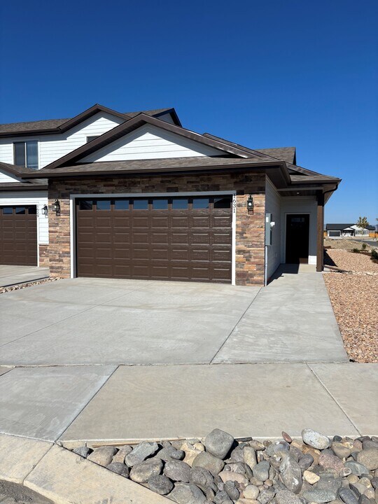 1631 Blue Creek Ave in Montrose, CO - Building Photo