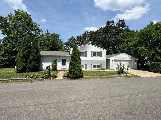 property at 26235 N Acorn Ln