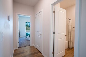 1759 Cash Dr in Mt Vernon, MO - Building Photo - Building Photo