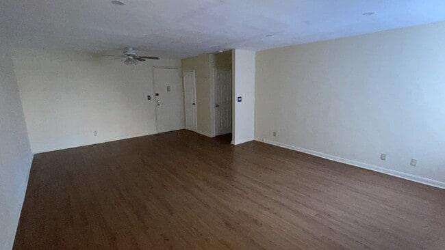 3 Sadore Ln, Unit 3Z in Yonkers, NY - Building Photo - Building Photo