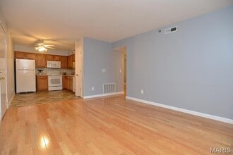 4300 Forder Gardens Pl in St. Louis, MO - Building Photo - Building Photo