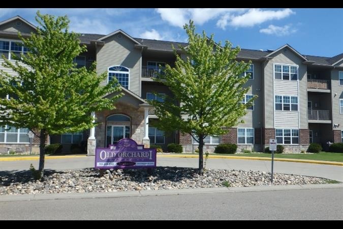 Old Orchard Apartments in Fargo, ND - Building Photo