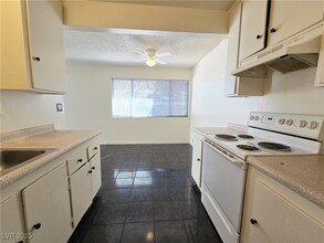 3217 Arlene Way, Unit 2 in Las Vegas, NV - Building Photo - Building Photo