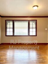 3268 E Rosita Cir in Memphis, TN - Building Photo - Building Photo