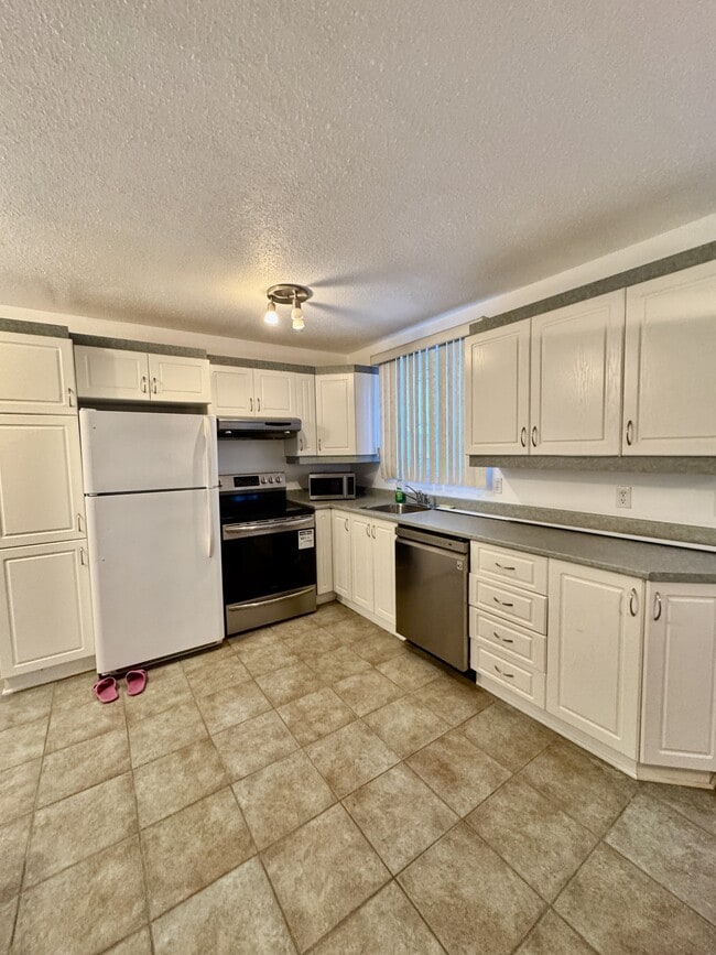 412 Rue Murphy in Gatineau, QC - Building Photo - Building Photo