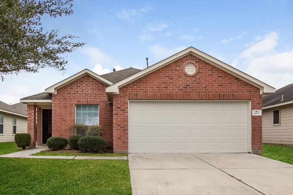 3607 Bluebird Park Ln in Humble, TX - Building Photo