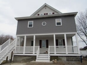 19 Chapman St in Dracut, MA - Building Photo - Building Photo