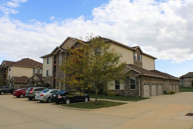 545 Pond View Dr in North Liberty, IA - Building Photo - Building Photo