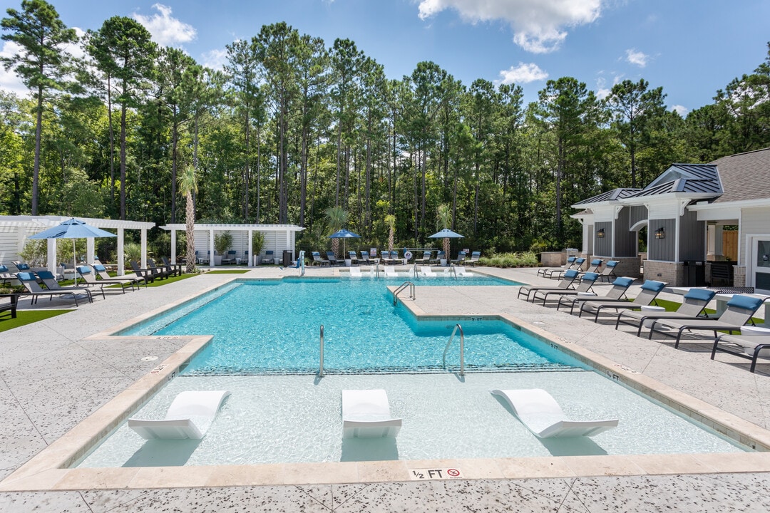 Palisades at Lewis Creek in Wilmington, NC - Foto de edificio