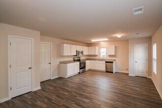 222 Saddle Brooke Trce in Brunswick, GA - Foto de edificio - Building Photo