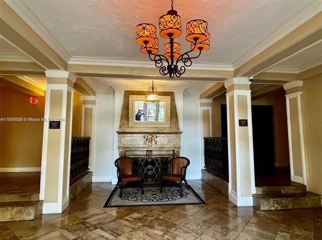 536 14th St, Unit 304 in Miami Beach, FL - Building Photo - Building Photo