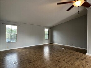 10808 Quail Valley Dr in Leander, TX - Building Photo - Building Photo
